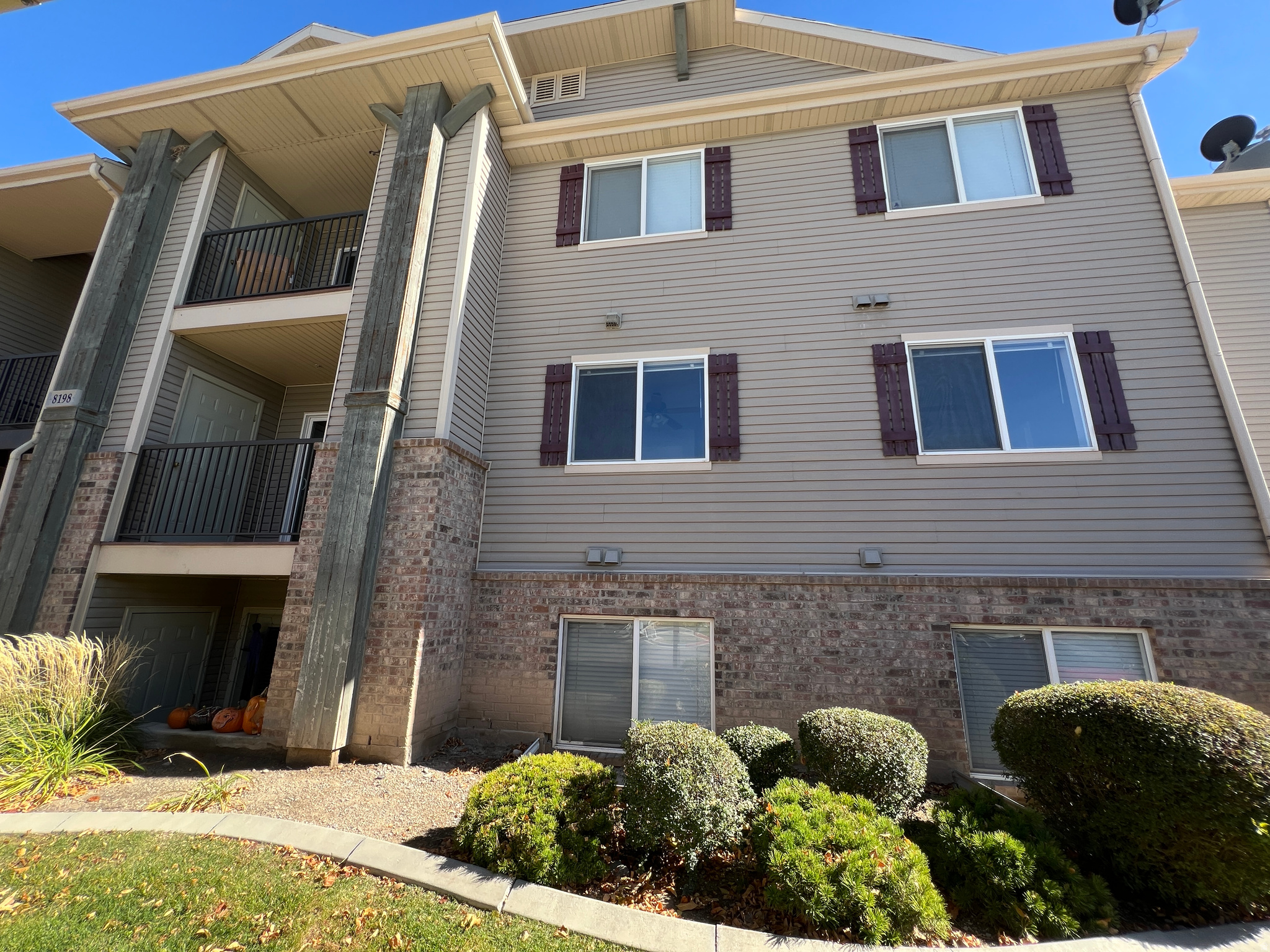 WILLOW SPRINGS - Residential