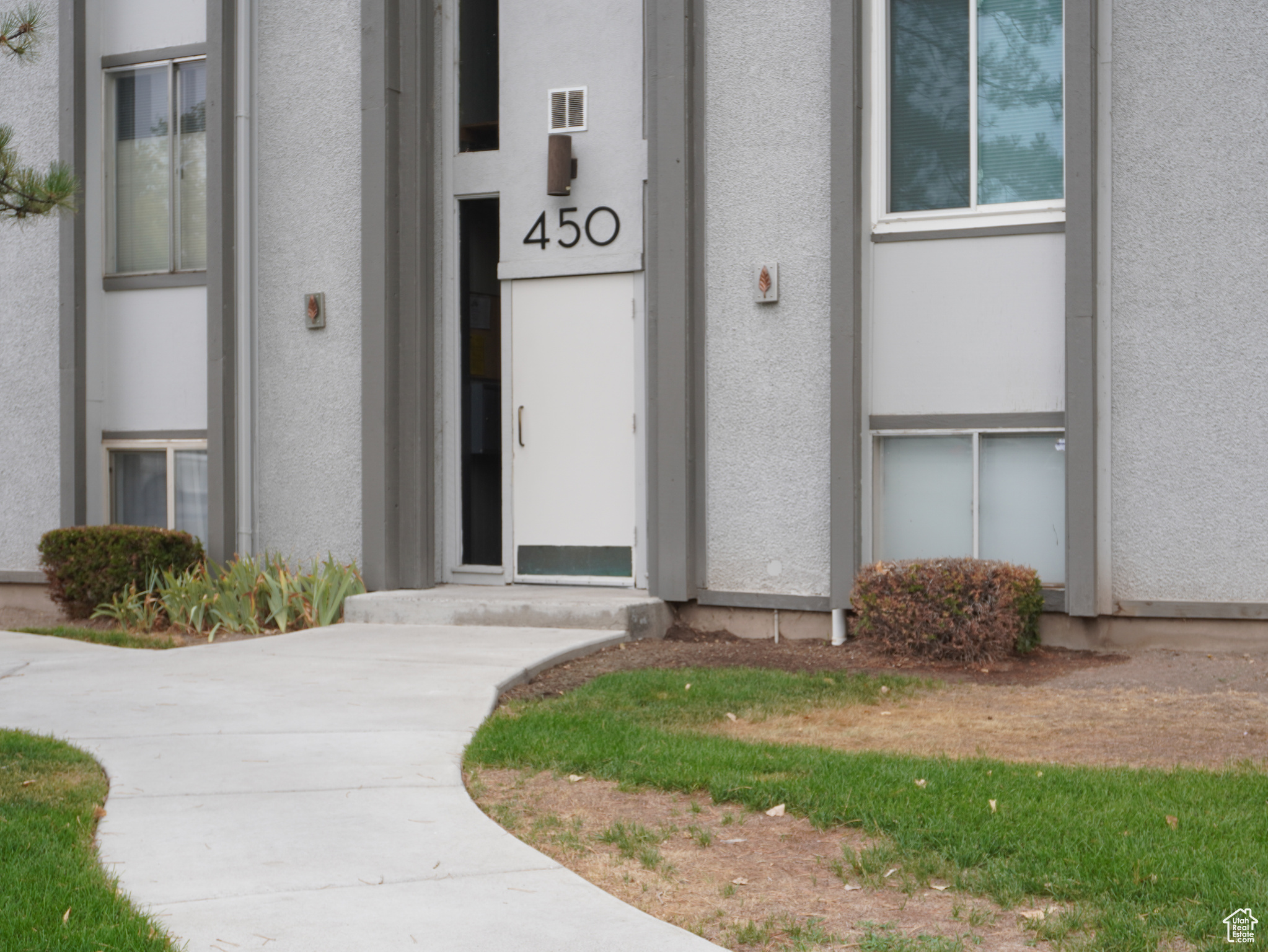THE WILLOWBROOK CONDO - Residential