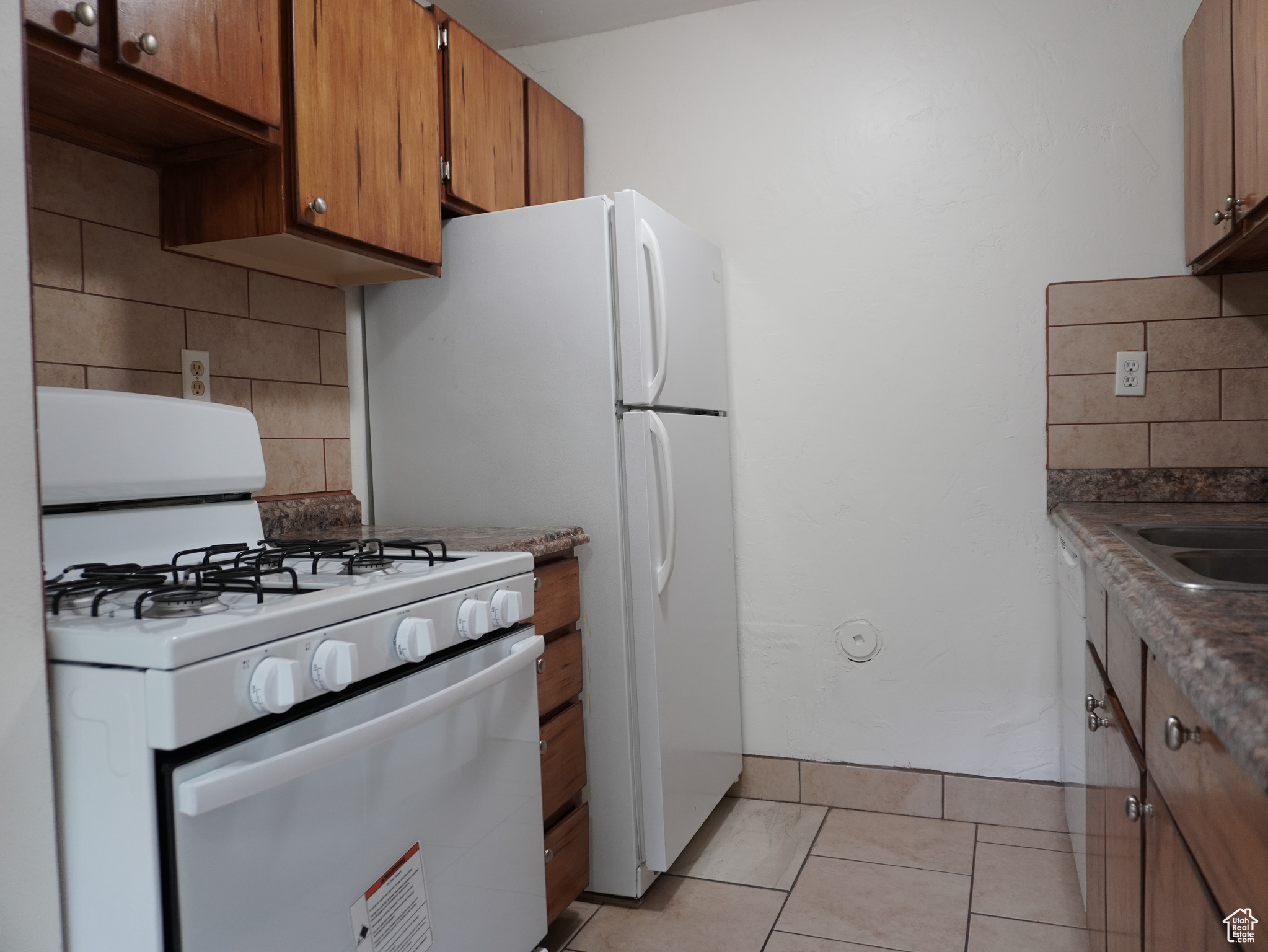 THE WILLOWBROOK CONDO - Residential