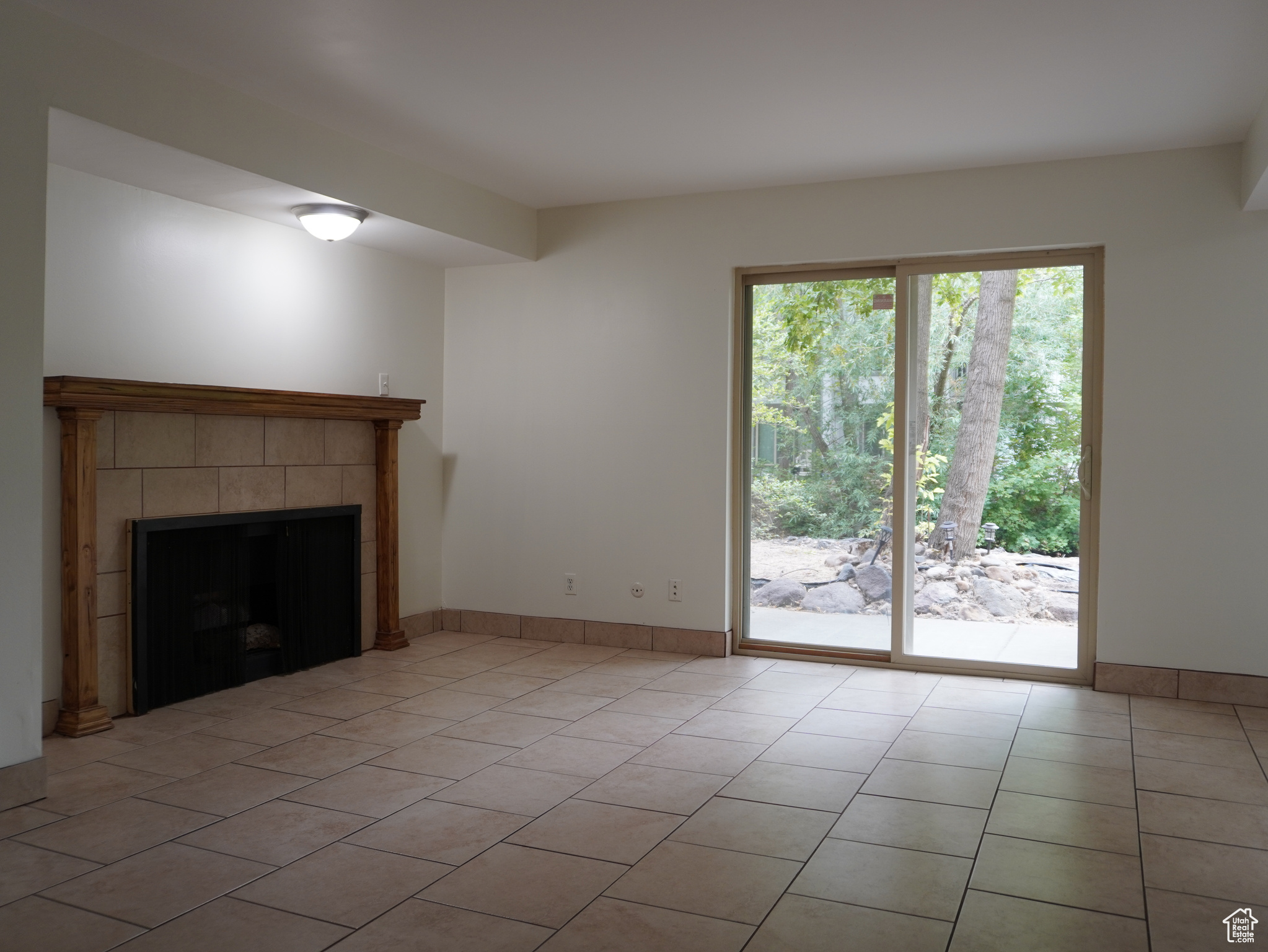 THE WILLOWBROOK CONDO - Residential