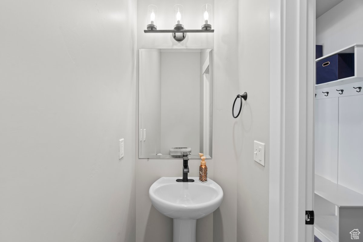 9132 S Ridge Peak Dr, West Jordan, Utah image 20