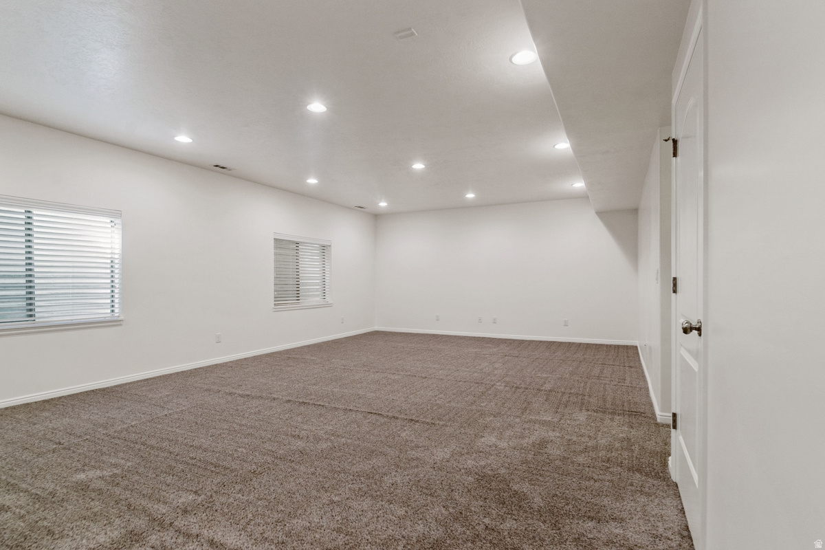 CRYSTAL COVE - Residential