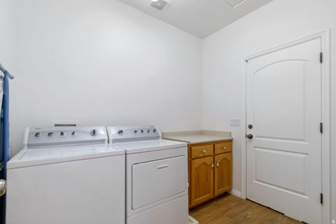 Tiny photo for 10956 S CRYSTAL VIEW WAY, South Jordan, UT 84095 (MLS # 2147153)