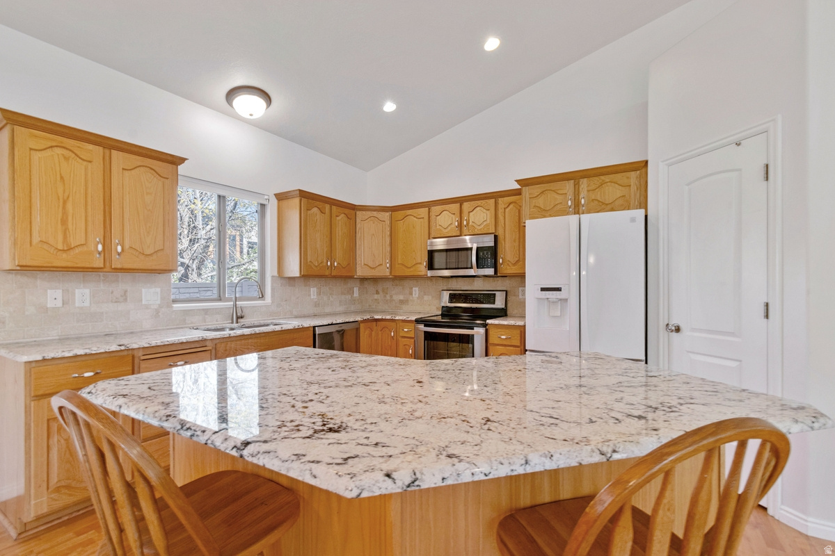 CRYSTAL COVE - Residential