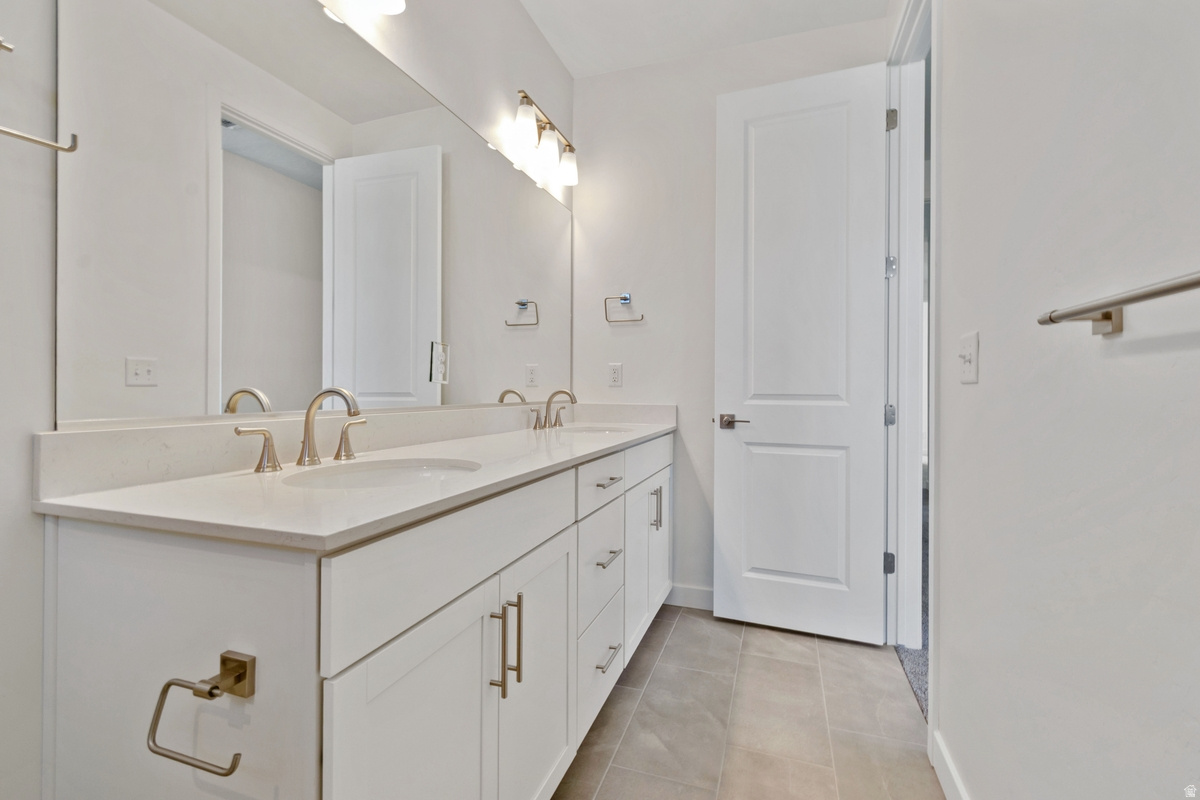 CRYSTAL COVE - Residential