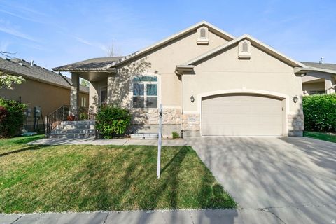 Tiny photo for 10956 S CRYSTAL VIEW WAY, South Jordan, UT 84095 (MLS # 2147153)