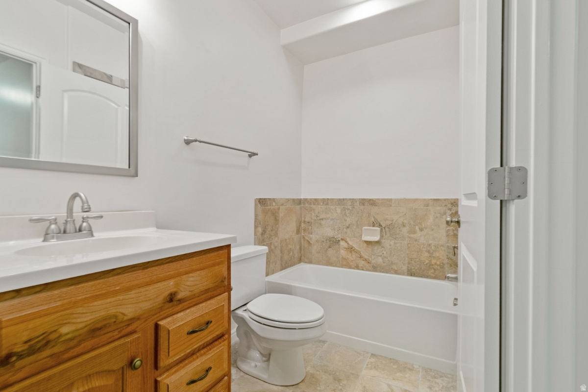 CRYSTAL COVE - Residential