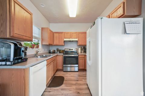 Tiny photo for 1898 W POINTE MEADOW LOOP, Lehi, UT 84043 (MLS # 2029161)