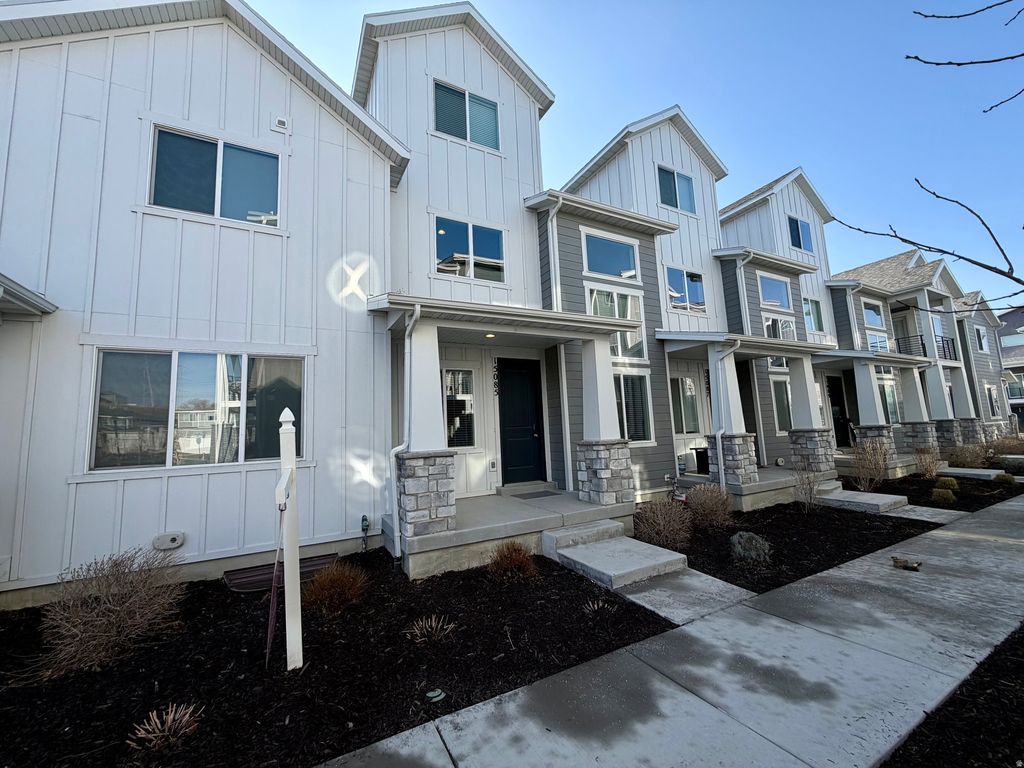 Photo of 15085 S REINS WAY, Bluffdale, UT 84065 (MLS # 2131500)