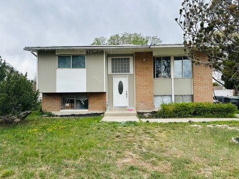 Photo of 8700 S 3680 W, West Jordan, UT 84088 (MLS # 2158033)