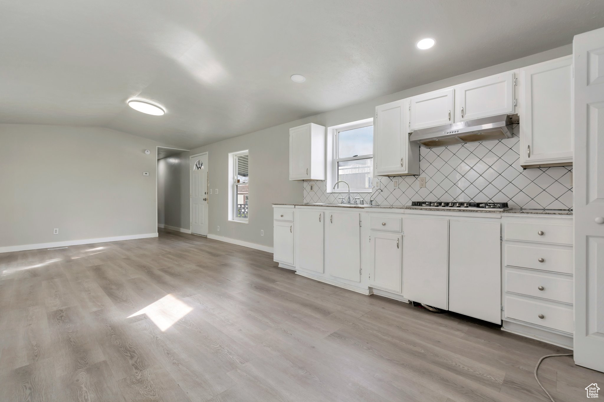 8509 W Oquirrh Hills Dr #190, Magna, Utah image 4