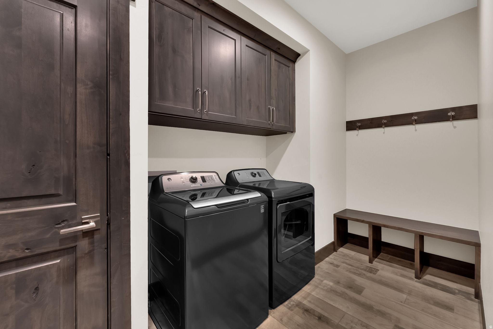 EDGEWATER - Residential Lease