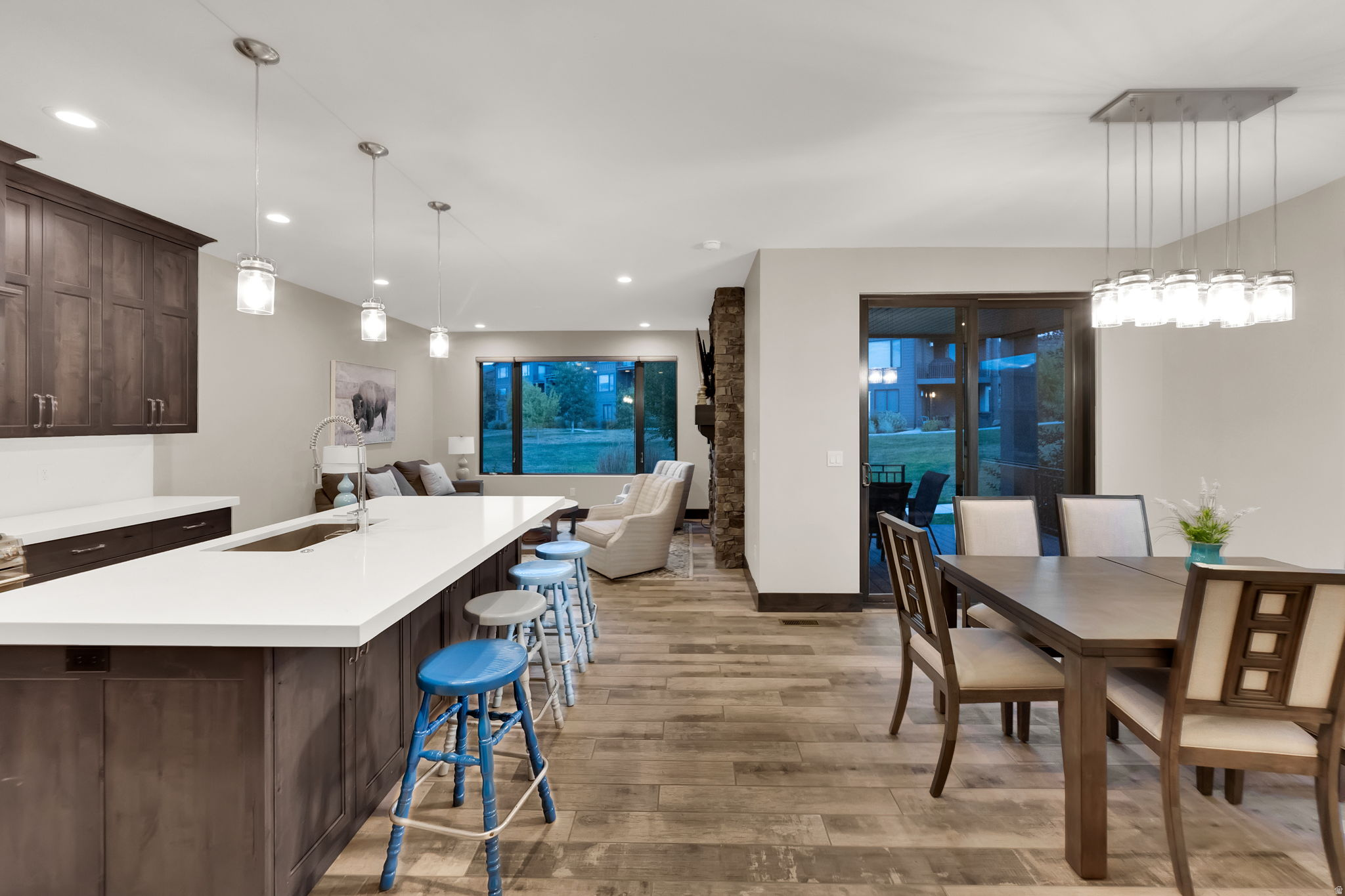 EDGEWATER - Residential Lease