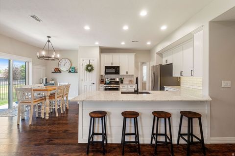 Tiny photo for 260 S 2275 W, Lehi, UT 84043 (MLS # 2161444)