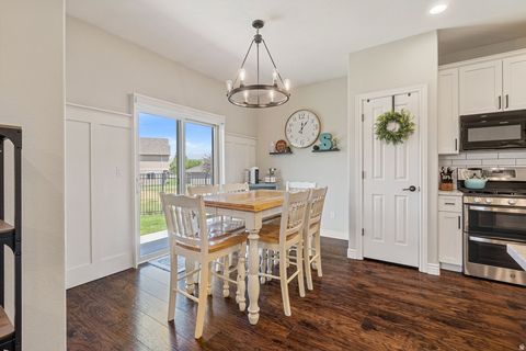 Tiny photo for 260 S 2275 W, Lehi, UT 84043 (MLS # 2161444)