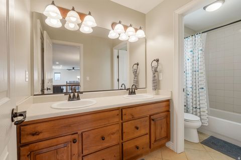 Tiny photo for 260 S 2275 W, Lehi, UT 84043 (MLS # 2161444)