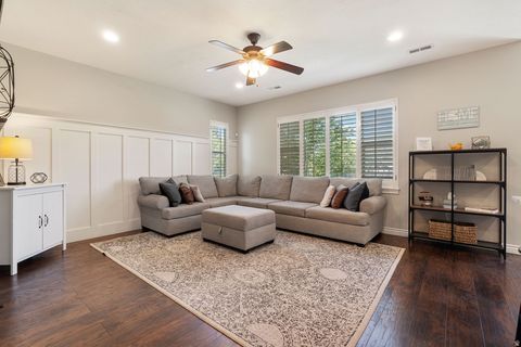 Tiny photo for 260 S 2275 W, Lehi, UT 84043 (MLS # 2161444)