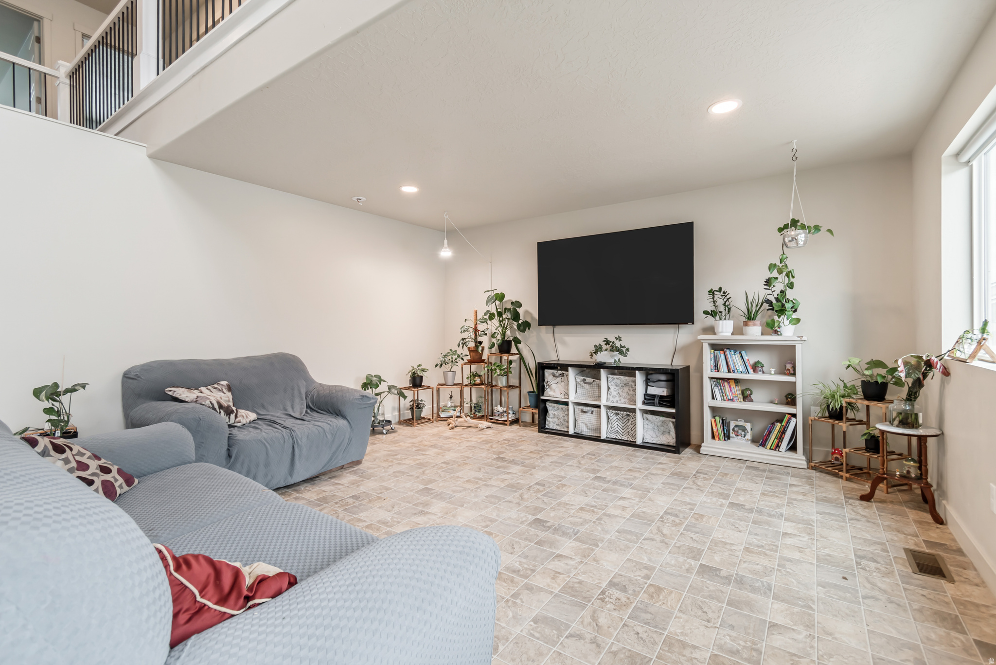 CASCADE AT WATERS EDGE - Residential