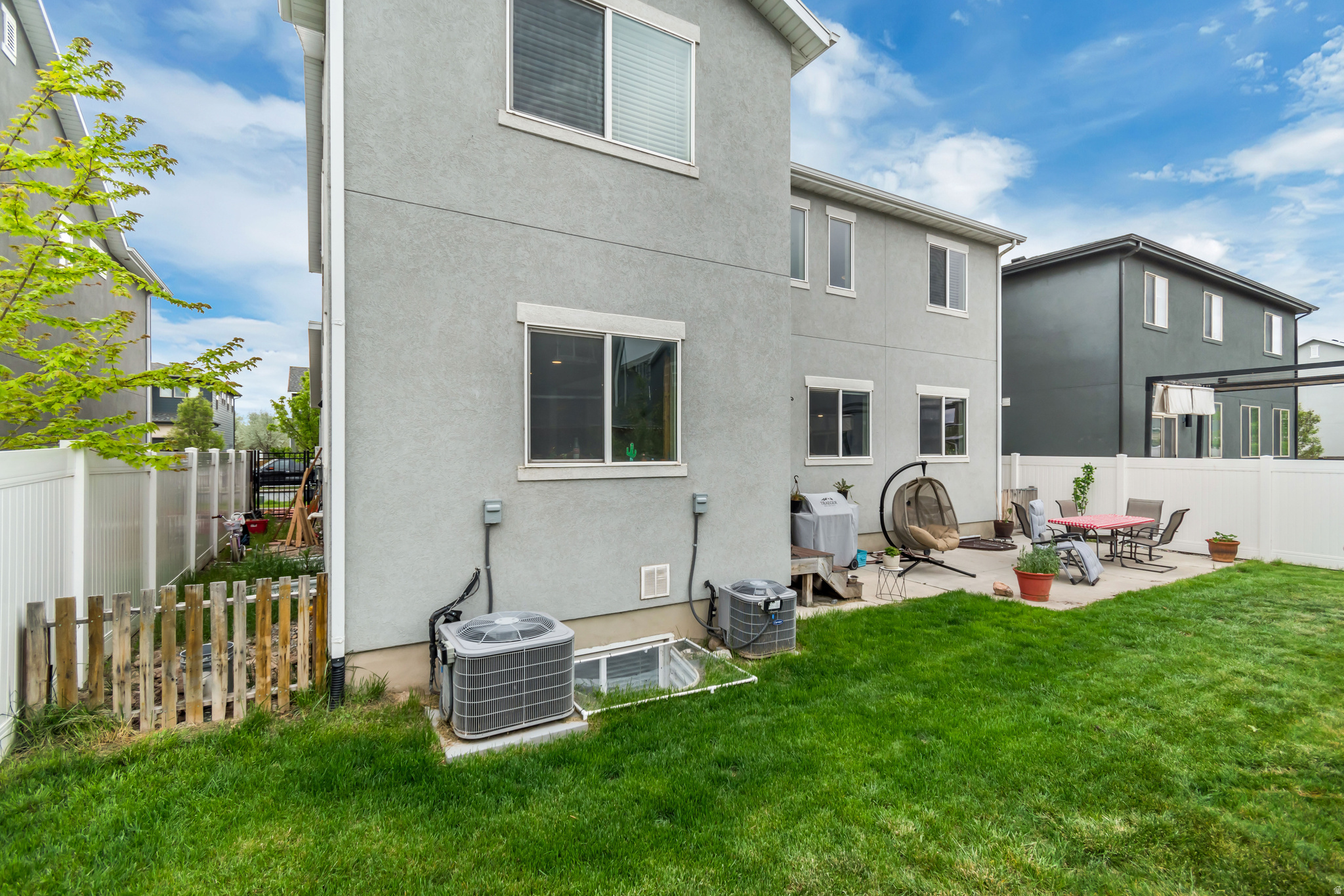 CASCADE AT WATERS EDGE - Residential