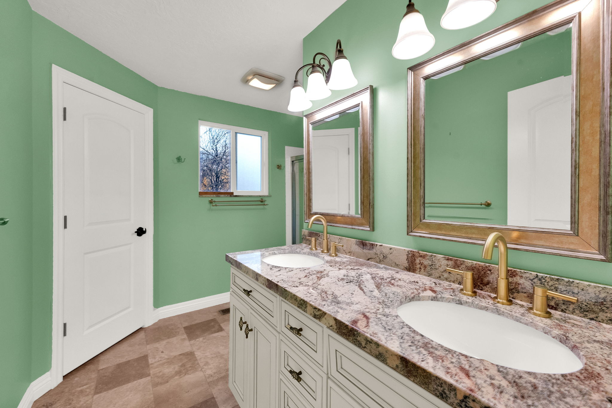 NUTREE #5 - Residential