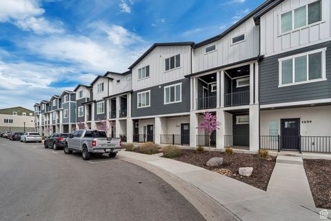 Photo of 4692 W TALAVERA WAY, Kearns, UT 84118 (MLS # 2106956) Photo of 4692 W TALAVERA WAY, Kearns, UT 84118 (MLS # 2106956)