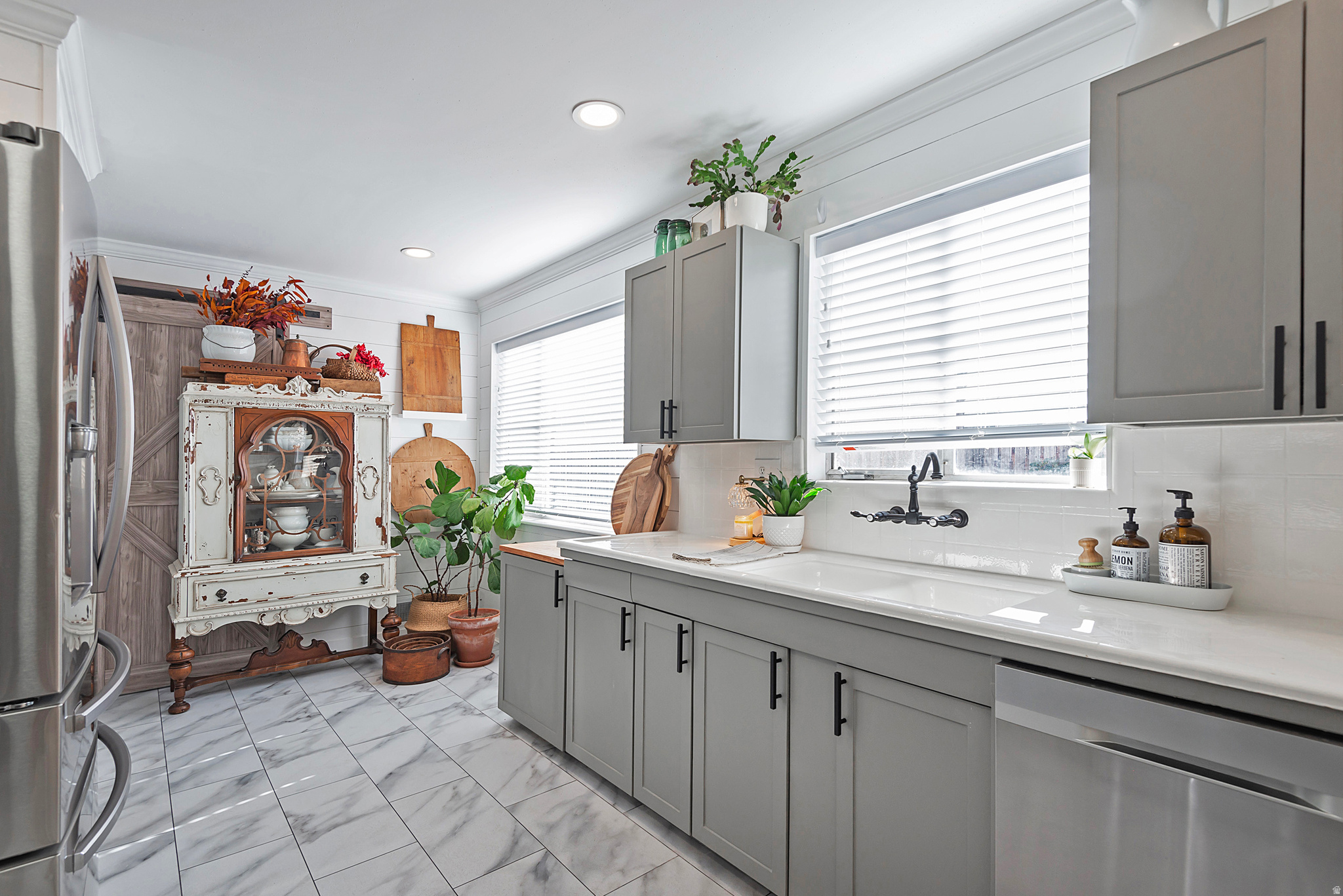 COTTONWOOD MEADOWS - Residential