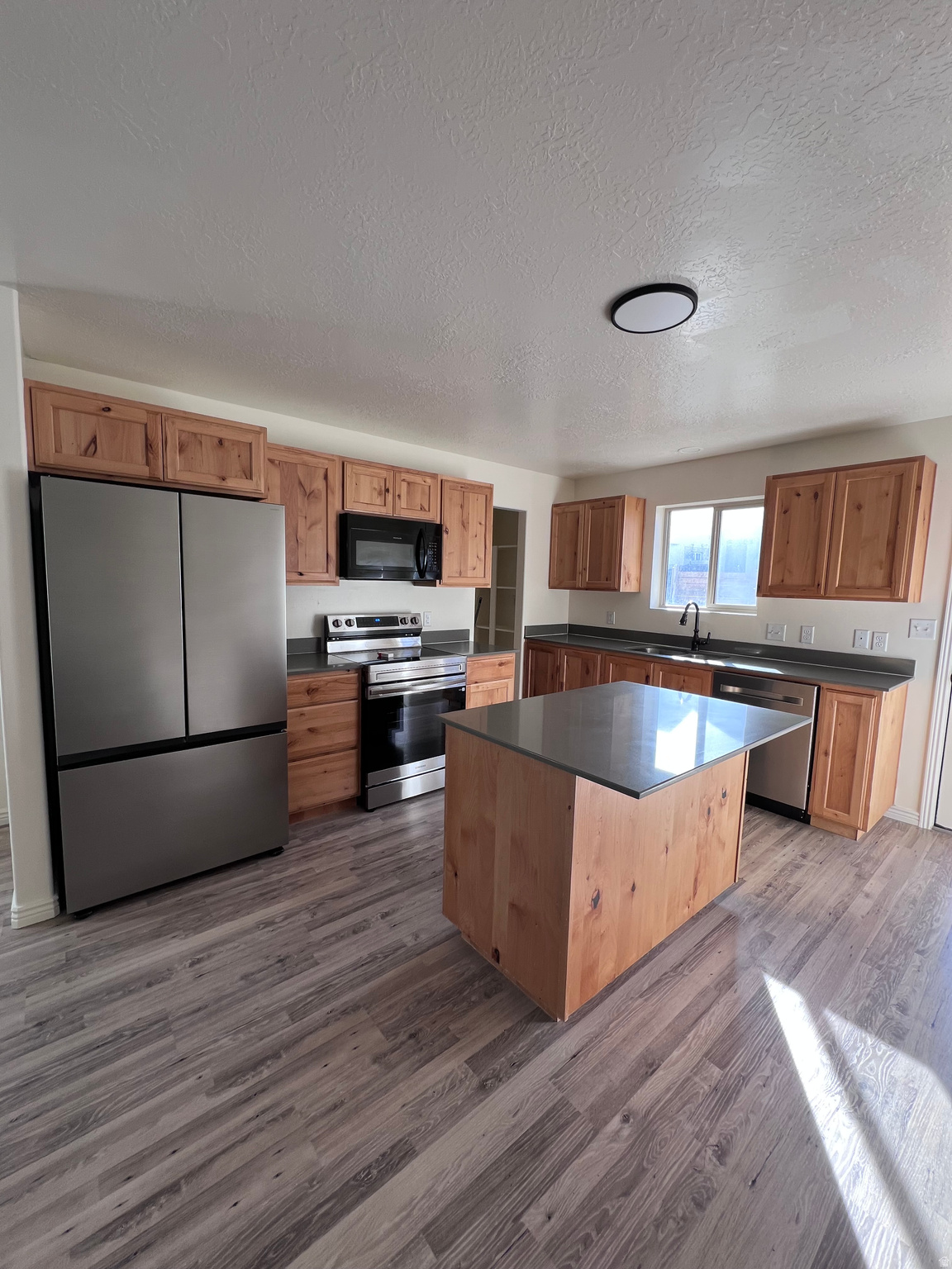 RIDGE - Residential Lease