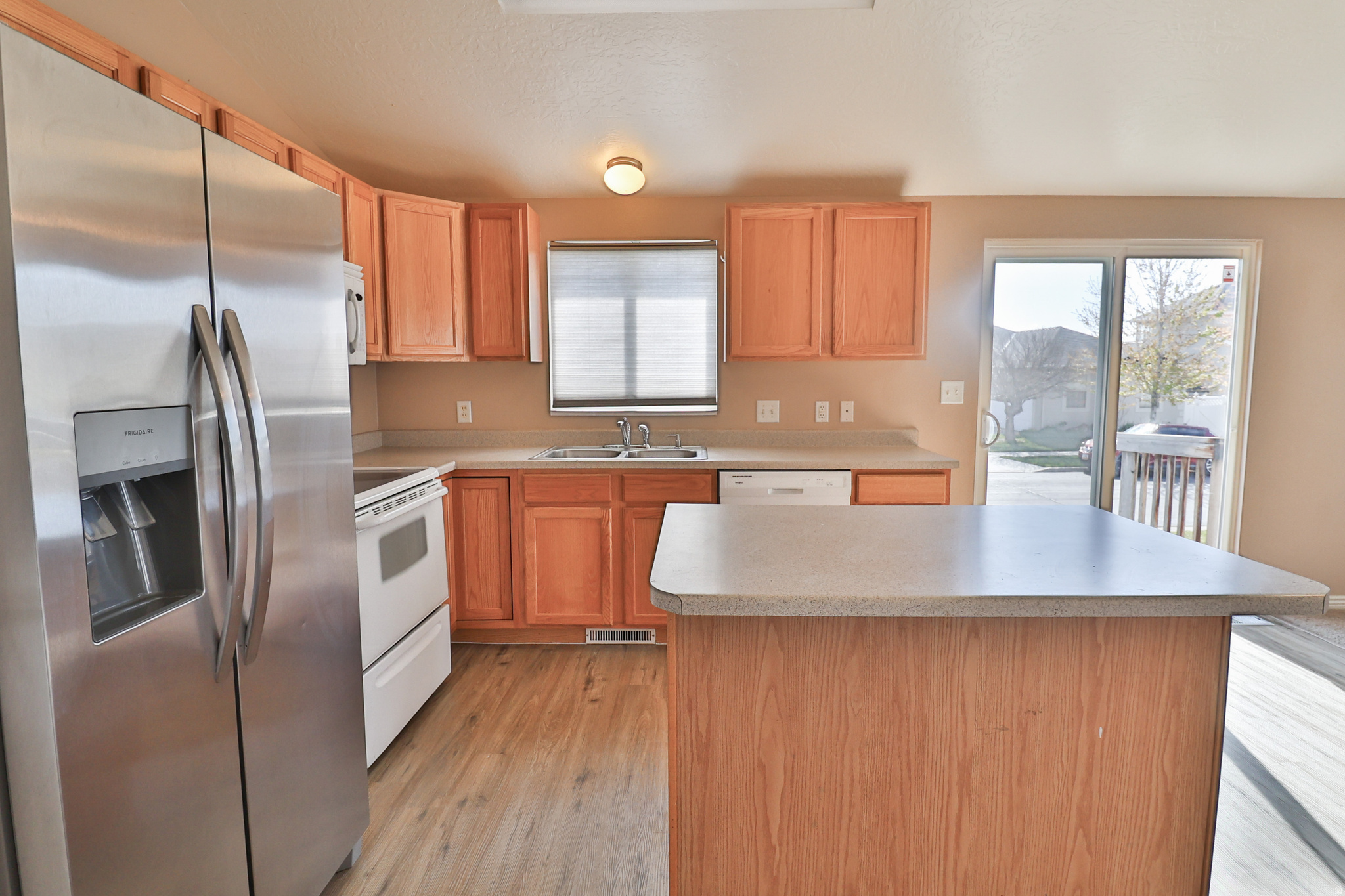 OAKS AT JORDAN HILLS VILLAGES PHASE 15 - Residential