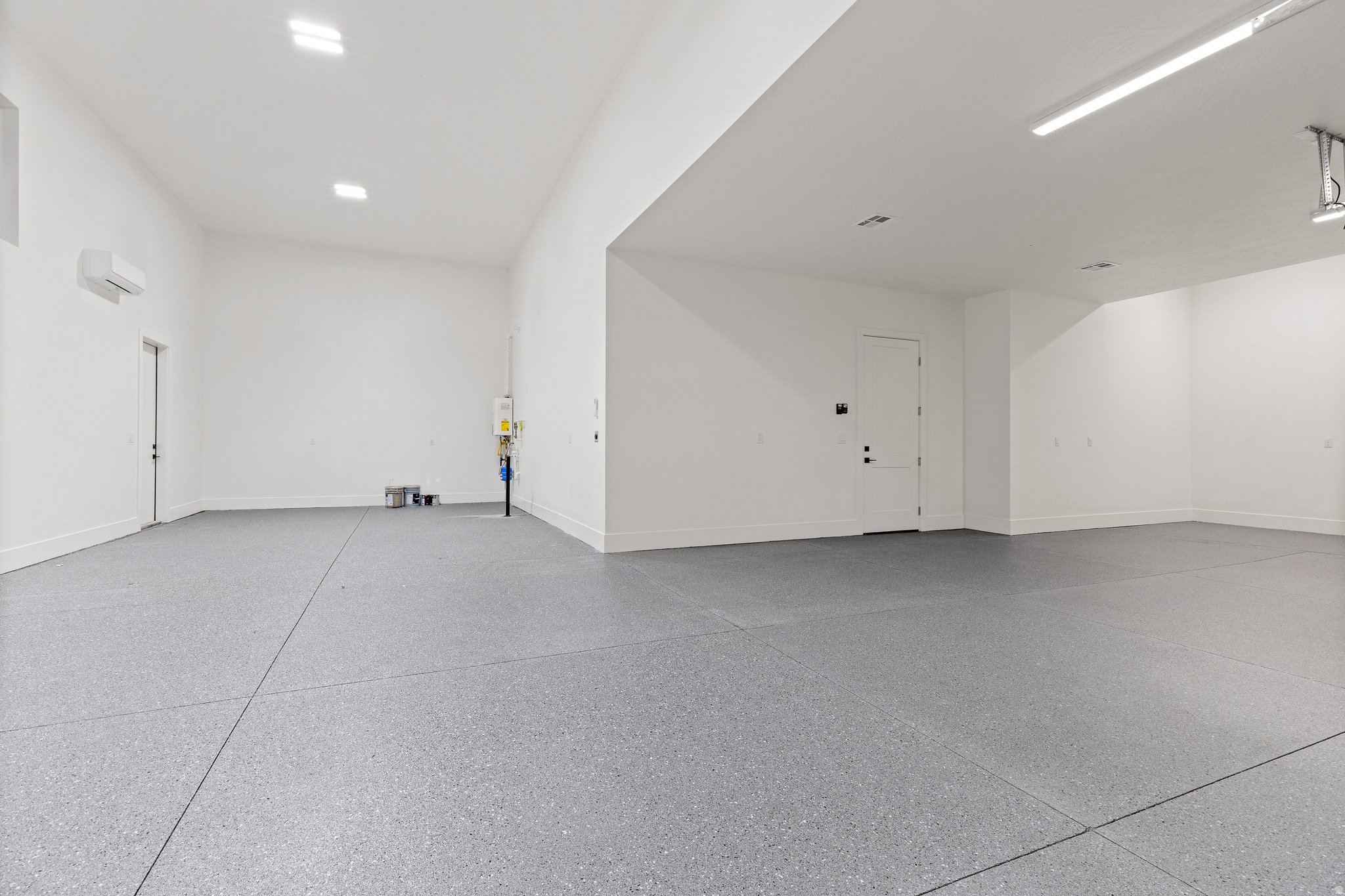 FALCON RIDGE - Residential