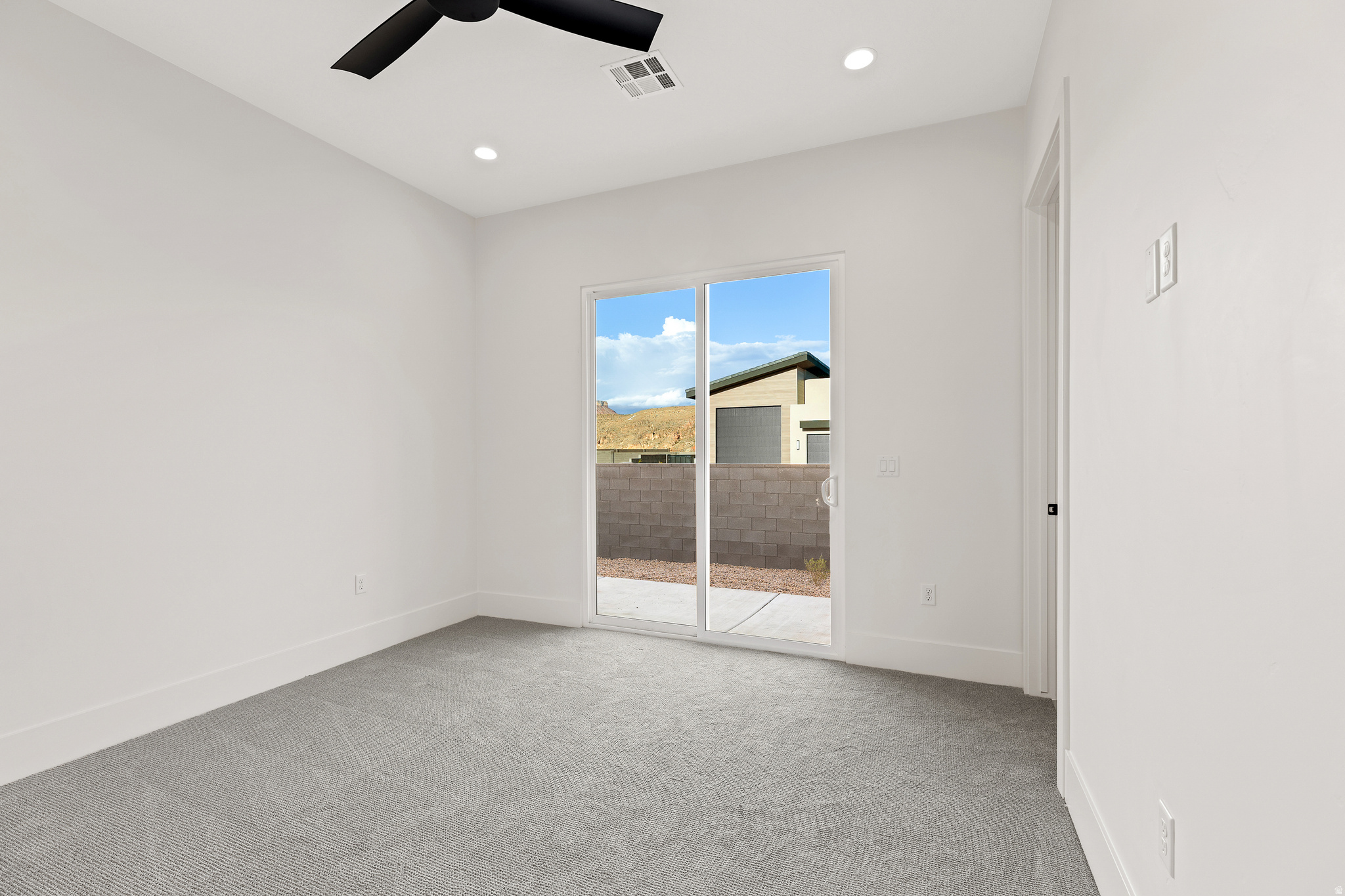 FALCON RIDGE - Residential