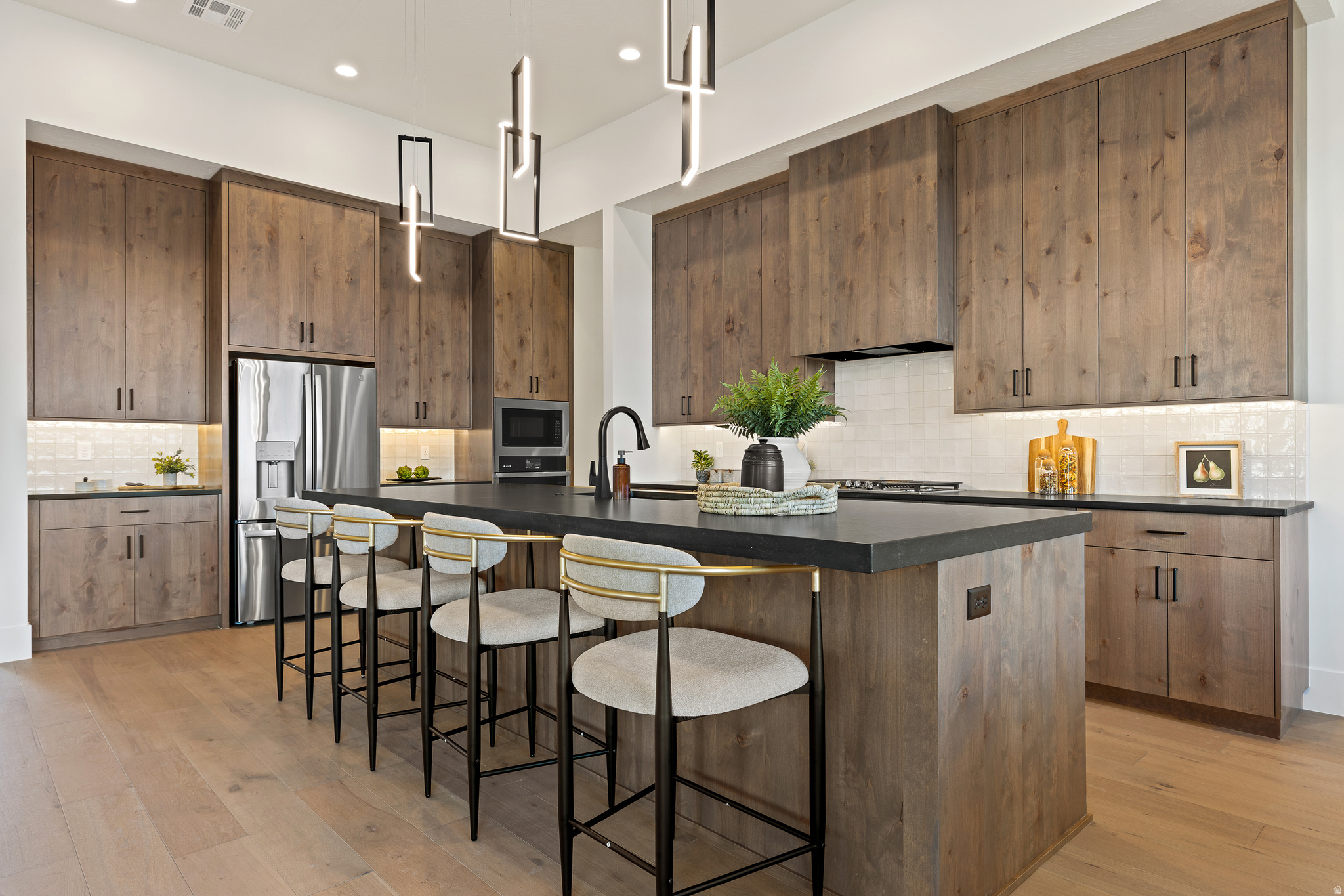 FALCON RIDGE - Residential