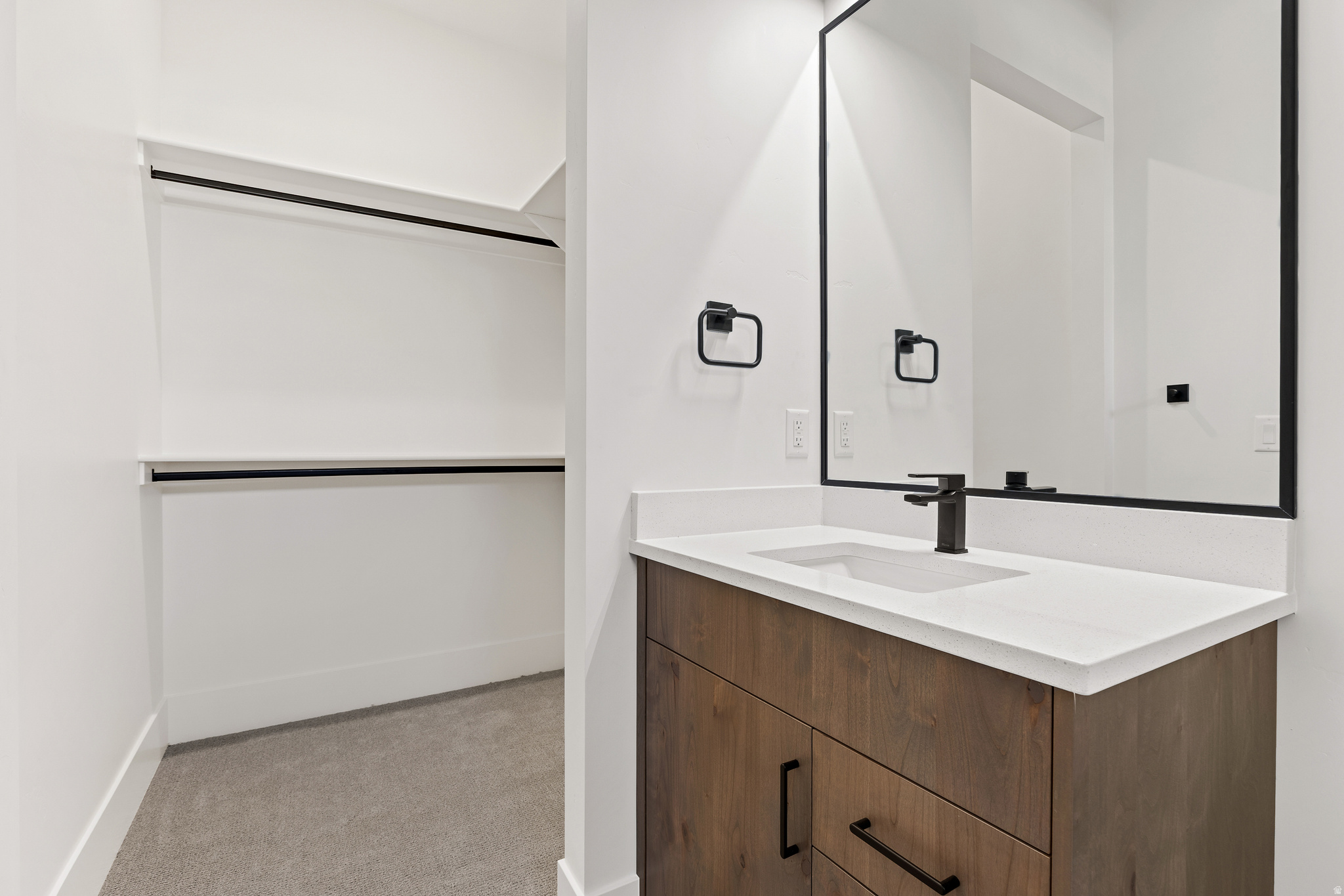 FALCON RIDGE - Residential