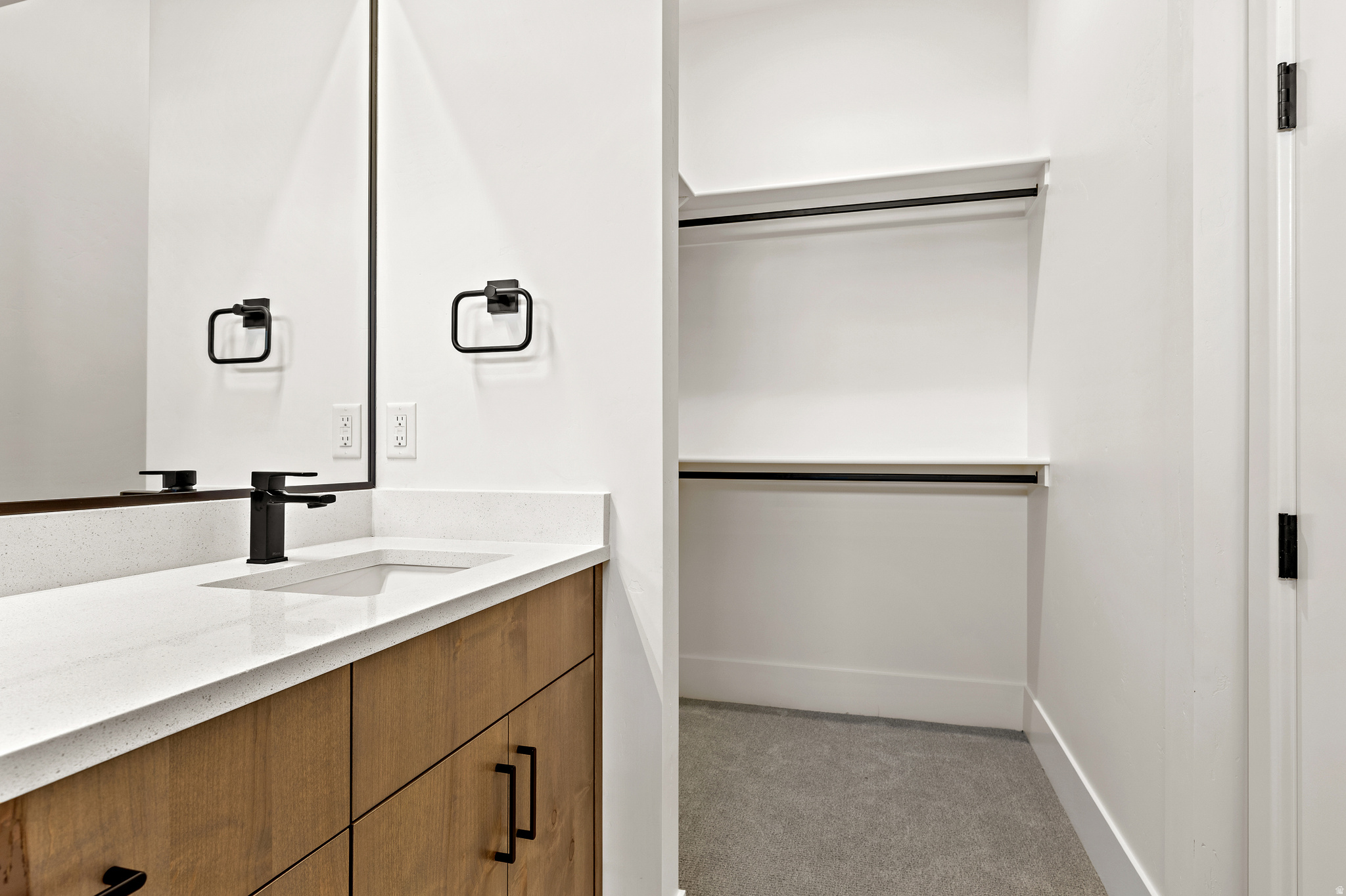 FALCON RIDGE - Residential