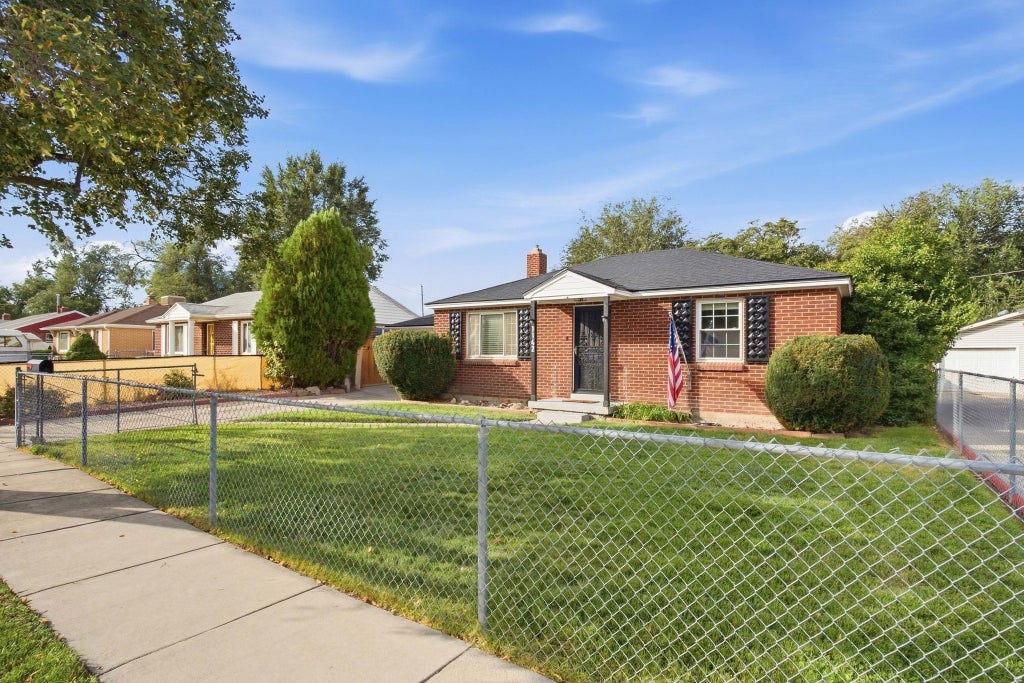 Photo of 1142 S REDWOOD DR, Salt Lake City, UT 84104 (MLS # 2185766)