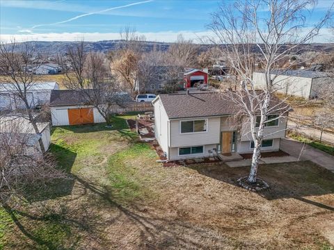 Photo of 1593 E 6600 S, Uintah, UT 84405 (MLS # 2136530)