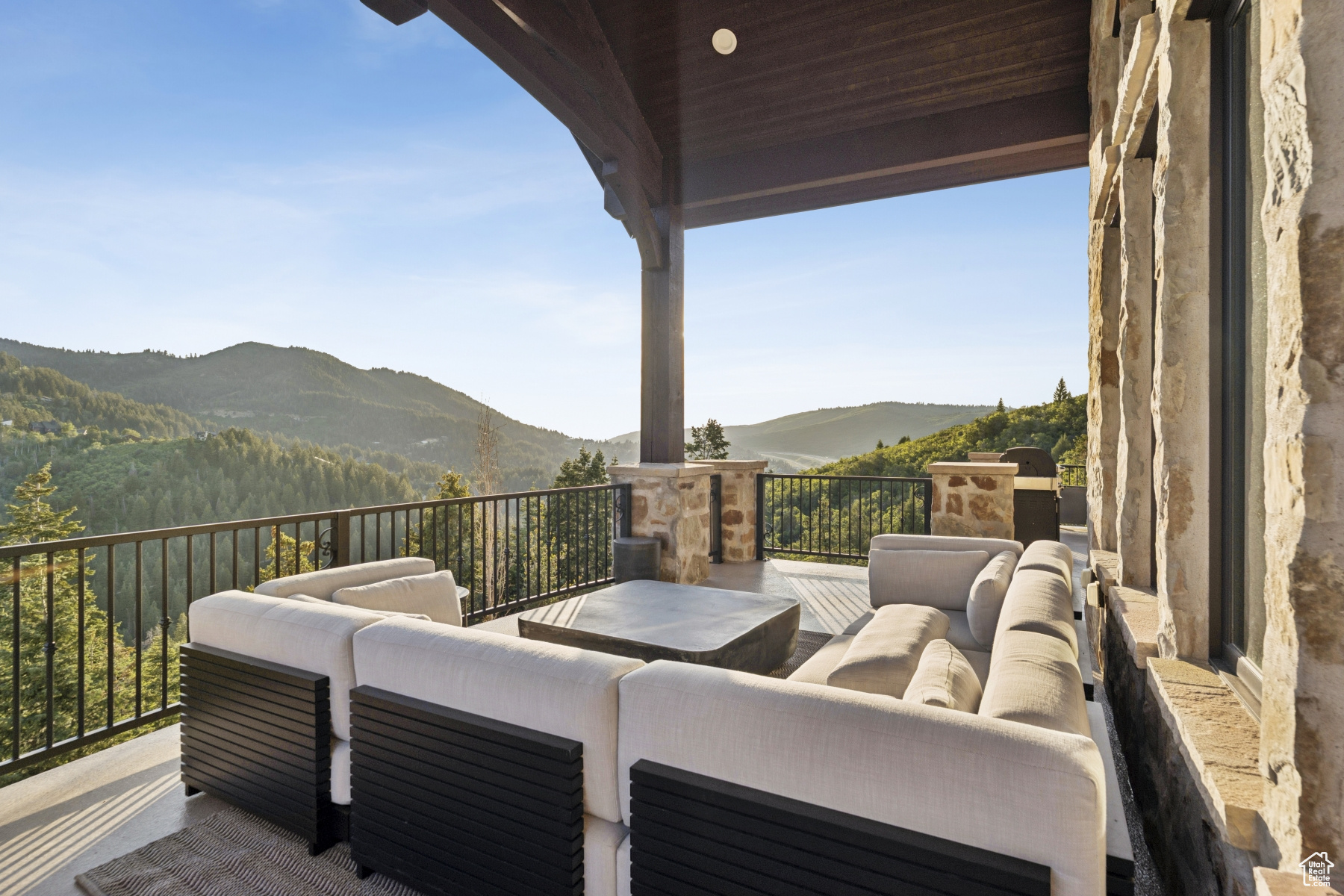 Park City, Utah 84098, United States, 4 Bedrooms Bedrooms, ,4 BathroomsBathrooms,Residential,Active,187726