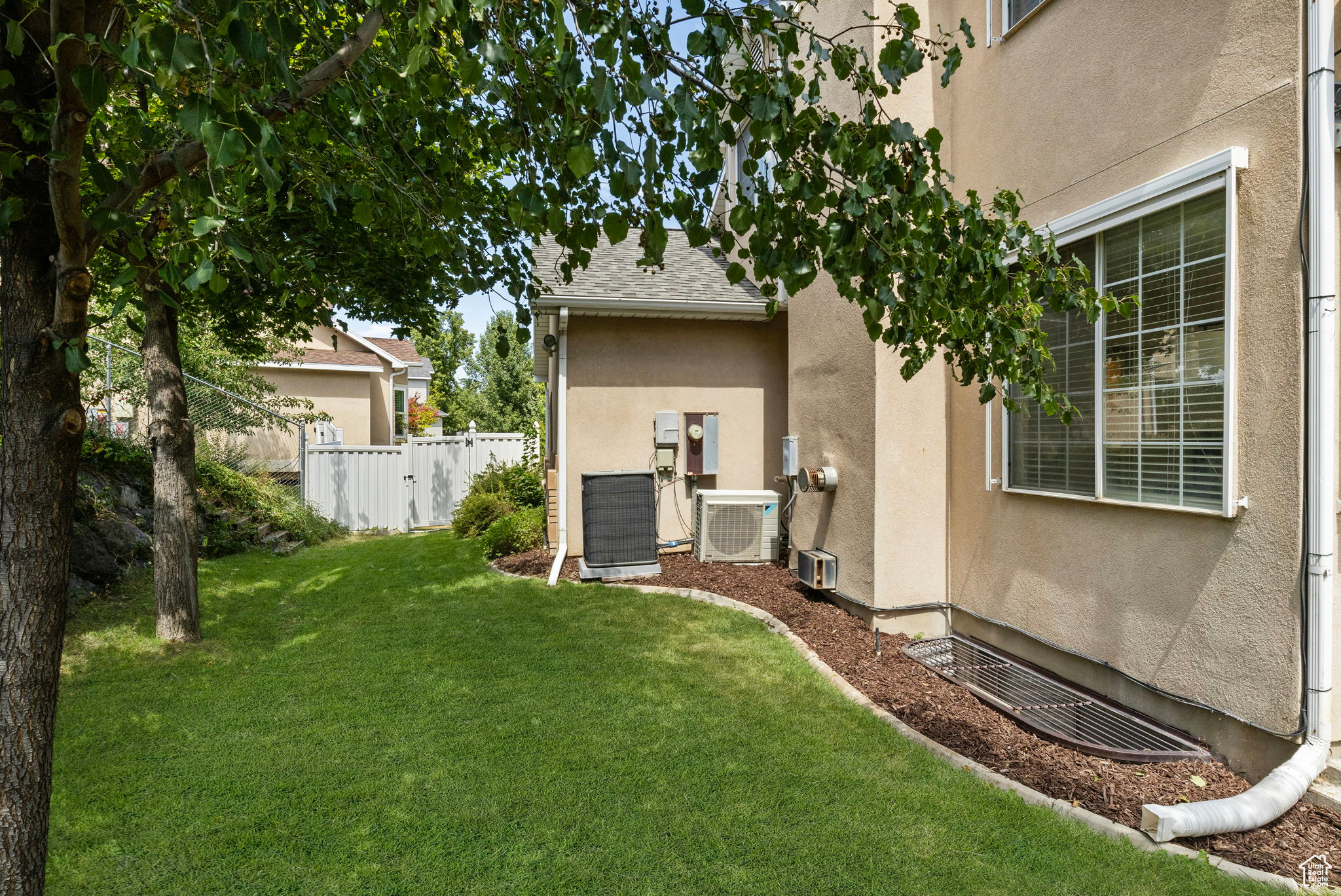 1136 E Castlecreek Dr, Murray, Utah image 21