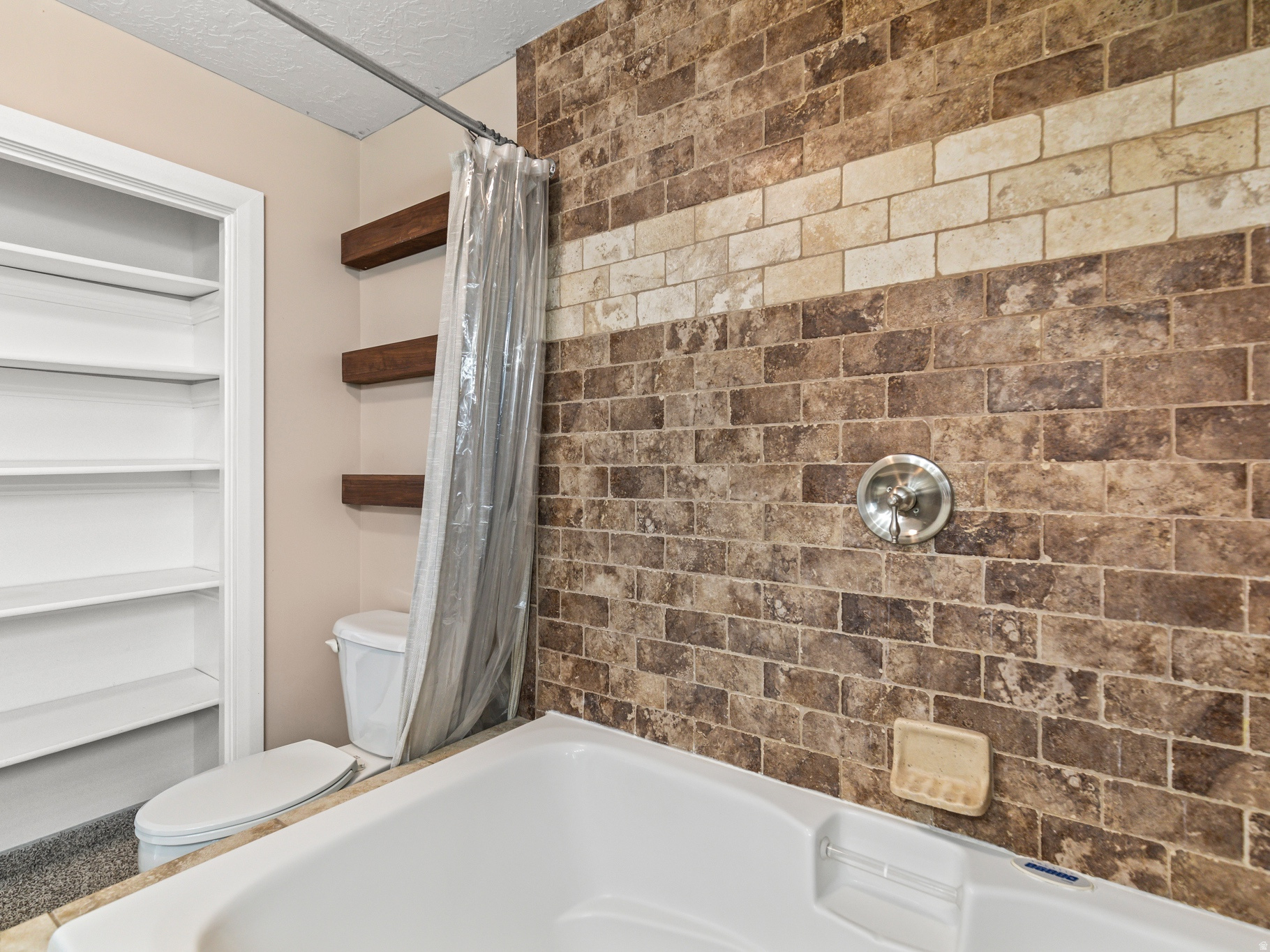 SUNSET NORTH - Residential