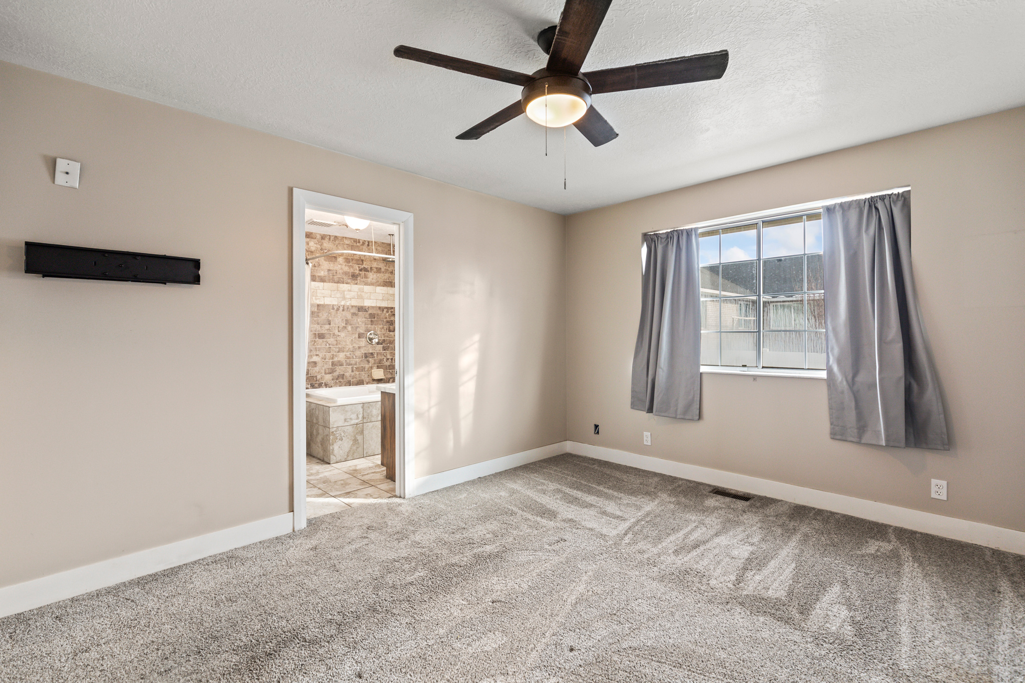 SUNSET NORTH - Residential