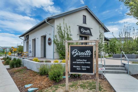 Tiny photo for 11386 S OKANOGAN LN, South Jordan, UT 84009 (MLS # 2128436)