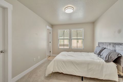 Tiny photo for 11386 S OKANOGAN LN, South Jordan, UT 84009 (MLS # 2128436)