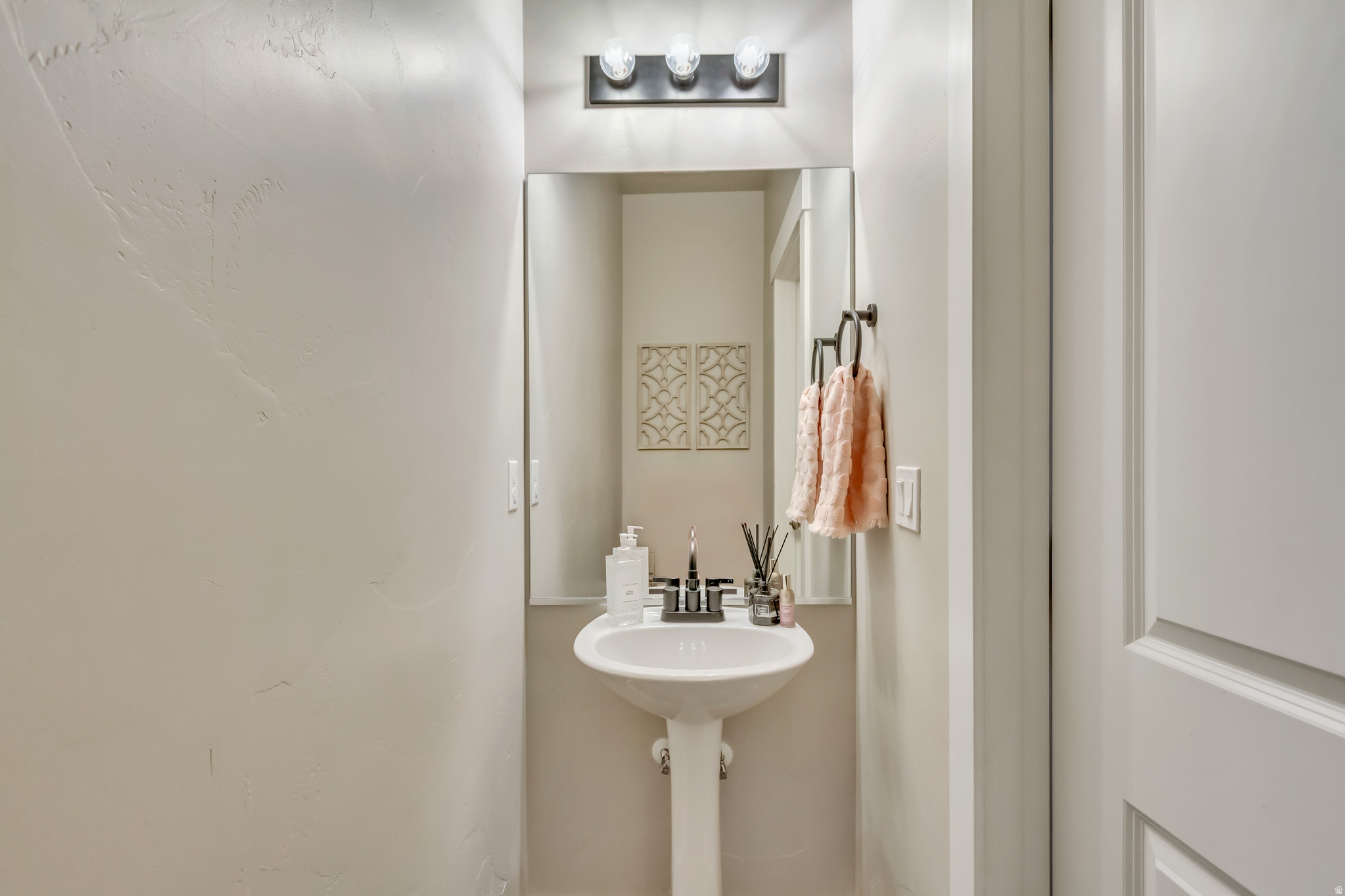 KENNECOTT - Residential