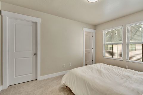 Tiny photo for 11386 S OKANOGAN LN, South Jordan, UT 84009 (MLS # 2128436)