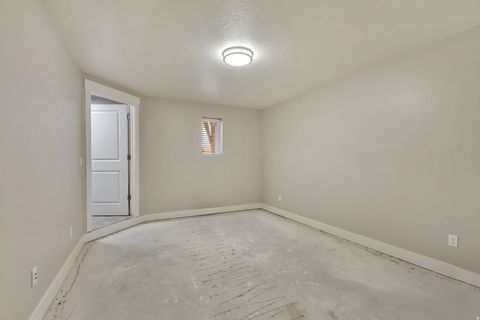 Tiny photo for 11386 S OKANOGAN LN, South Jordan, UT 84009 (MLS # 2128436)