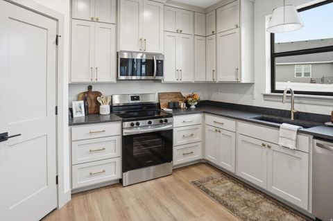 Tiny photo for 258 E 250 S, Richmond, UT 84333 (MLS # 2123562)