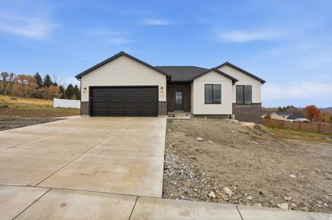 Tiny photo for 258 E 250 S, Richmond, UT 84333 (MLS # 2123562)