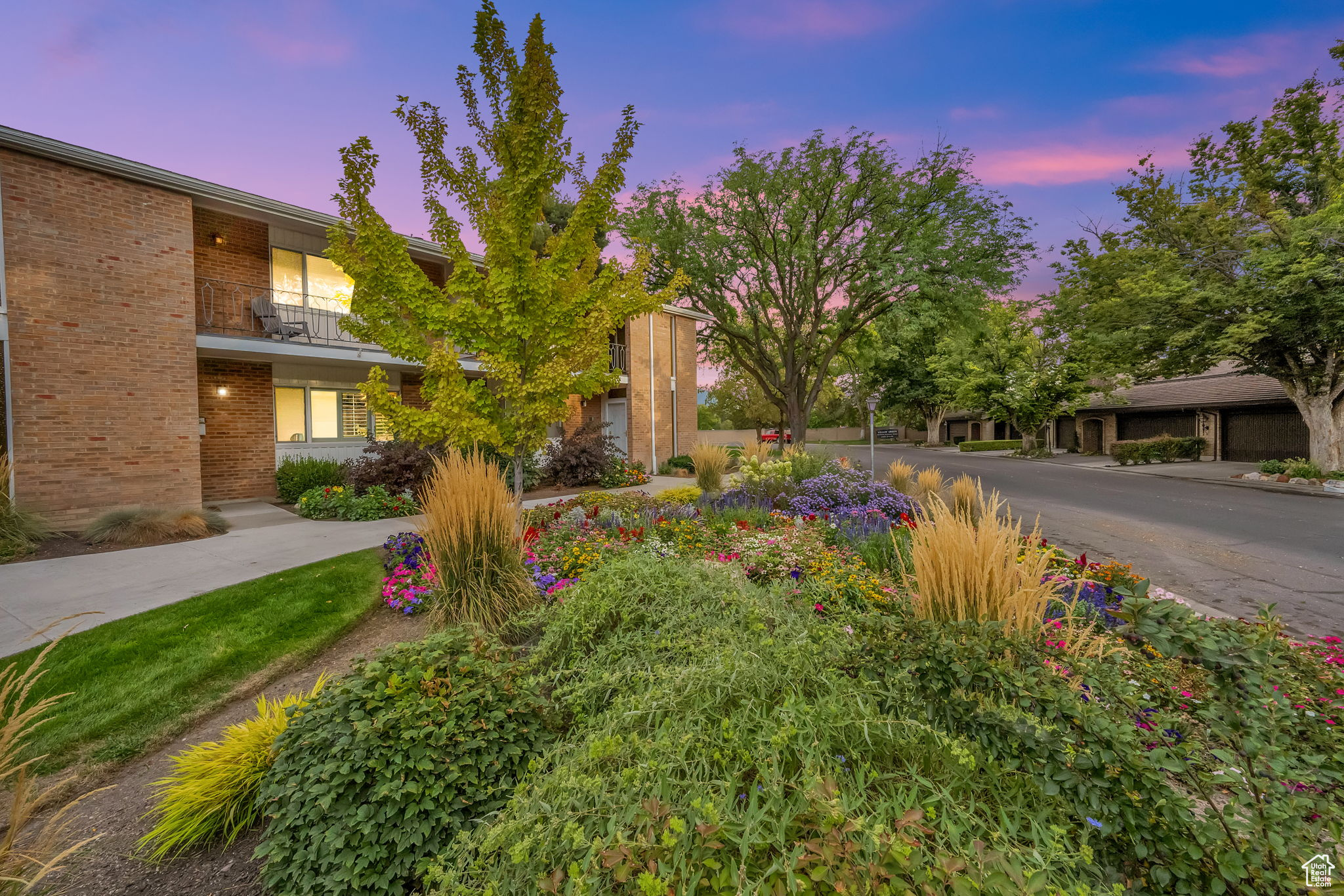 THREE FOUNTAINS - Residential