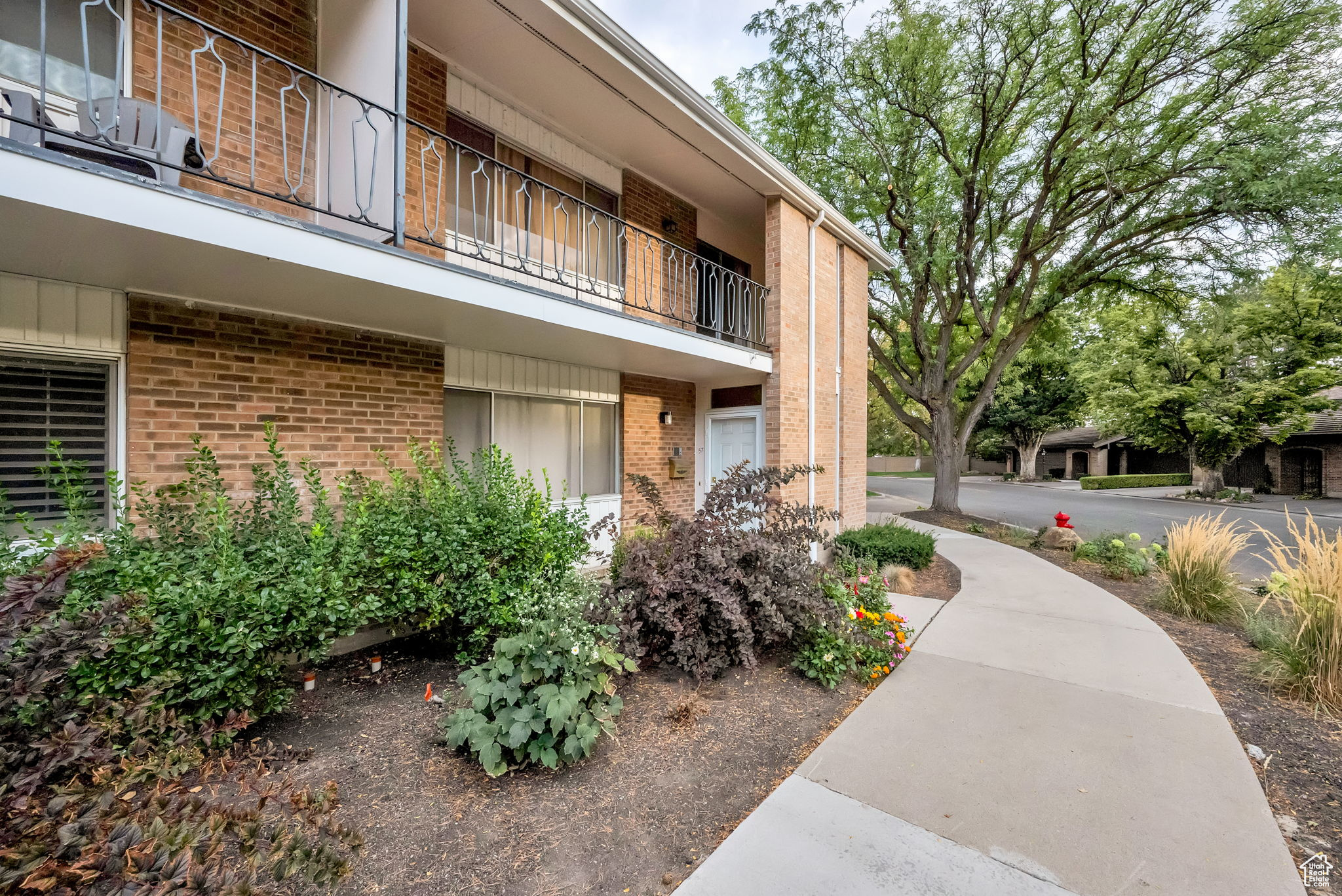 THREE FOUNTAINS - Residential