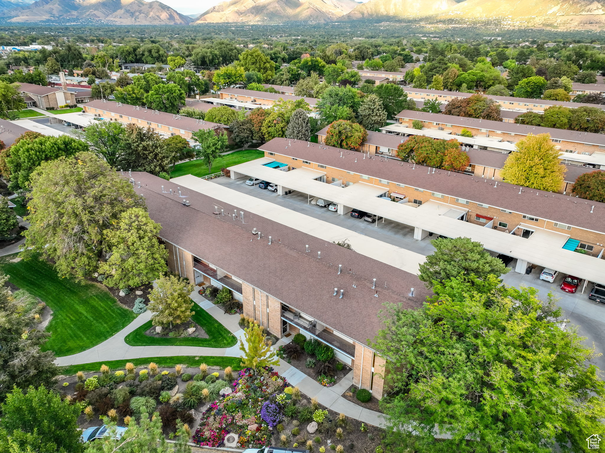 THREE FOUNTAINS - Residential