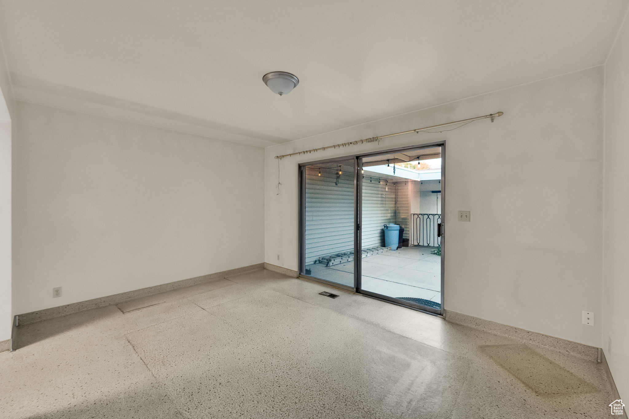 THREE FOUNTAINS - Residential
